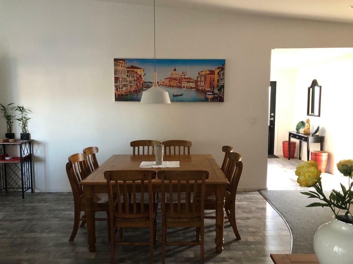 Trendy Bungalow In The Heart Of 로토루아 외부 사진